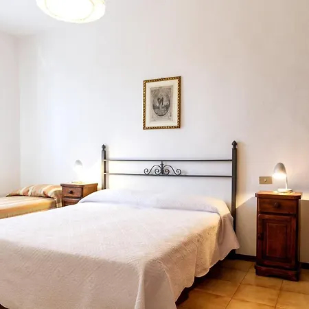 Casa Andrea Apartment *
